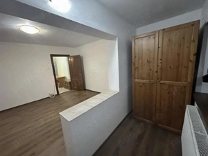 Aradului Est | Parter Inalt cu Balcon | Centrala Termica si Clima | Renovat !!! - imagine 2