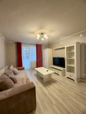 Apartament de închiriat – 3 camere, 2 băi, 2 balcoane, complet mobilat și utilat