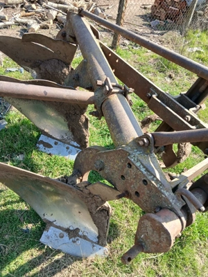 Tractor U650 plug pp4 ,plug bomet nou,disc purtat polonez,semanatoare sulky 4m - imagine 3