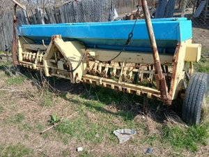 Tractor U650 plug pp4 ,plug bomet nou,disc purtat polonez,semanatoare sulky 4m - imagine 10