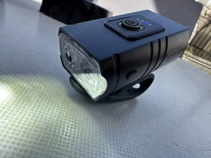 far puternic de bicicleta cu incarcare usb c,