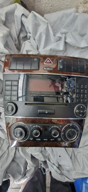 Consola -CD,Clima,comenzi butoane