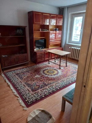 Inchiriez garsoniera