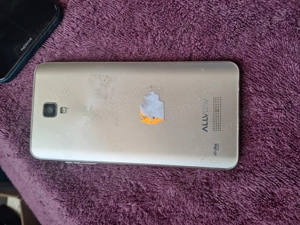 Telefoane pentru piese sau reparații 