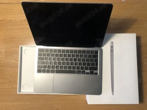 De vanzare MacBook Air 2022, M2, 8GB, 256GB 