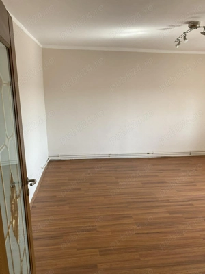 Apartament 3 camere de vanzare , Micro 16 , et. 4 , 68.800 euro neg. - imagine 2