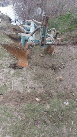 Tractor u650 - imagine 3