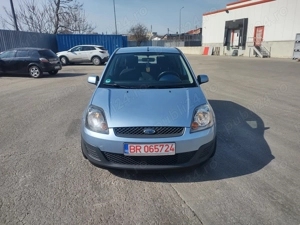 Ford fiesta benzina 13 fab 2008 preț 1600 euro impecabila  - imagine 2
