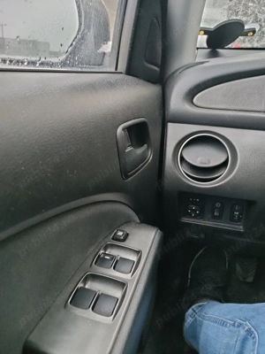 Mitsubishi Oautlender  - imagine 4