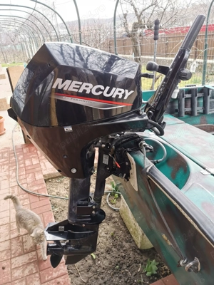 Vând motor barcă Mercury 20 CP Impecabil 