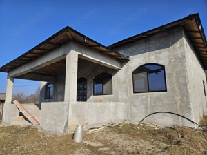 Casă pe platou, liniște și natură – Boțești, Argeș - imagine 2