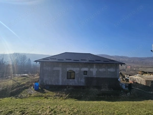 Casă pe platou, liniște și natură – Boțești, Argeș - imagine 14