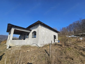 Casă pe platou, liniște și natură – Boțești, Argeș - imagine 16