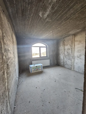 Casă pe platou, liniște și natură – Boțești, Argeș - imagine 11