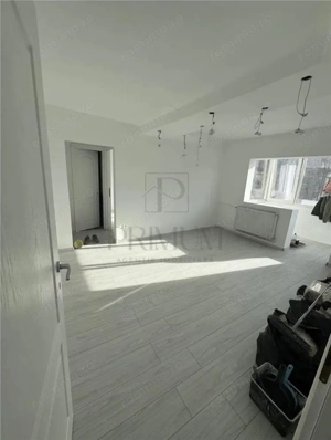 GIROCULUI - 2 CAM - ETAJUL 2 - BLOC IZOLAT - RENOVAT