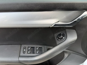Skoda Octavia Combi 4x4 - imagine 8