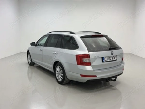 Skoda Octavia Combi 4x4 - imagine 5