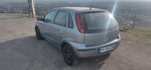 Opel Corsa C 1.2 benzina, 126500  km reali, AC, geamuri electrice - imagine 3