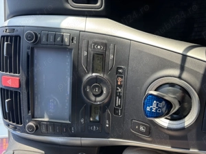 Vând Toyota Auris Hybrid  - imagine 5