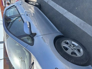 Vând Toyota Auris Hybrid  - imagine 2