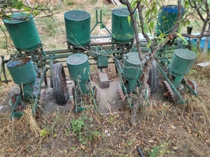 Vand semănătoare și plug - imagine 3