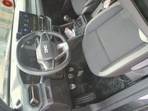 Dacia duster 2025.02 gpl de fabrică,13.500km full! revizii plătite! varianta extreme! nouă! - imagine 3