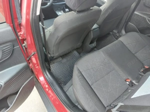 vand hyundai bayon  - imagine 4