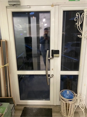 Usa exterioara 244cm inaltime  295cm latime