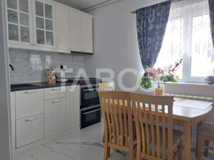 Apartament de inchiriat 3 camere 2 bai aproape de parc Valea Aurie