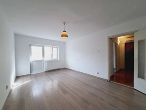 Soarelui. 3 camere la etajul 2. Decomandat cu 2 bai si 2 balcoane. - imagine 2