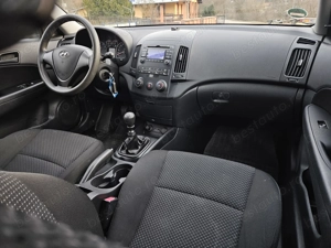 Hyundai i30 1.4 16v 109cp 2009 - imagine 9