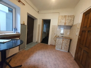 Casa individuala parter, 2 camere, central zona Avram Iancu Brasov - imagine 3
