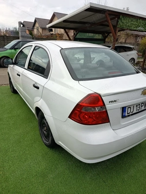 Vând Chevrolet Aveo,2010, benzină, - imagine 2