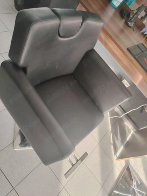 Scaune frizerie cu blat și oglinda 