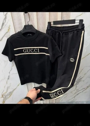 Trening Gucci  Mărime xxl Pret stoc 190 lei