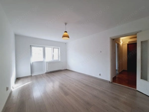 2 balcoane, 2 bai, | Decomandat | Soarelui | - imagine 2