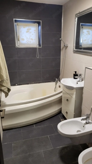 Vand apartament 3 camere  - imagine 4