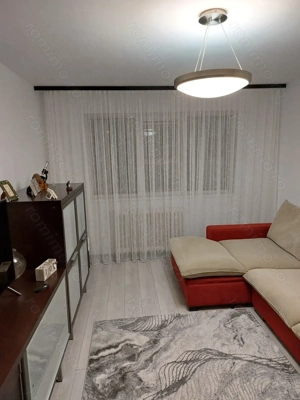 Vand apartament 3 camere Pitesti str. Negru-Voda - imagine 2