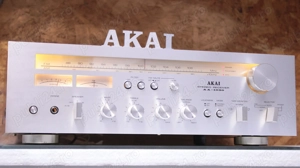 Amplificator Akai AA-1030.