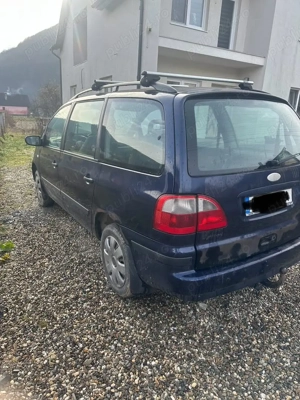 Vând Ford Galaxy pentru dezmembrări  - imagine 3