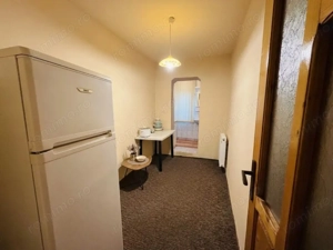 Apartament 1 camera, decomandat, parter, zona Fratelia  - imagine 3