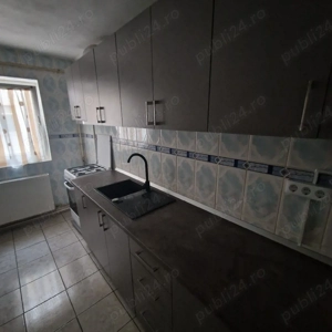 inchiriez apartament cu 3 camere