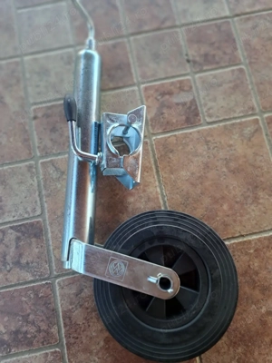 roata sprijin  manevra  remorca  auto platforma  auto  rulota auto cu colier prindere sunt  Noi