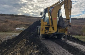 Servicii Profesionale cu Buldoexcavator   Rapid și Eficient