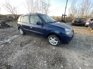 Dezmembrez Renault Clio II 1.2 16V 75CP - imagine 2