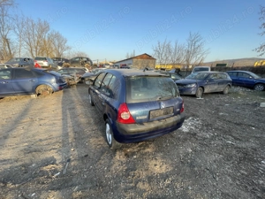 Dezmembrez Renault Clio II 1.2 16V 75CP - imagine 3