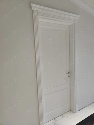 Montez uși de interior