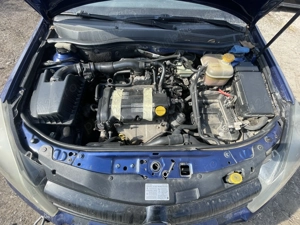 Dezmembrez Opel Astra H 1.4 Benzina - imagine 6