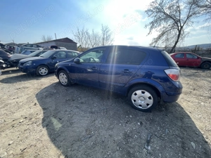 Dezmembrez Opel Astra H 1.4 Benzina - imagine 3