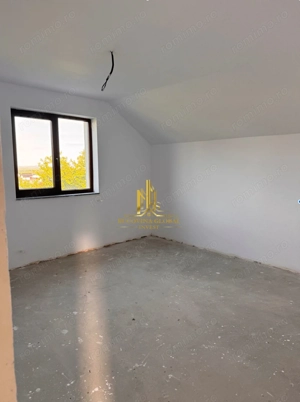 Vând casă cu garaj – în Ipotesti - imagine 4